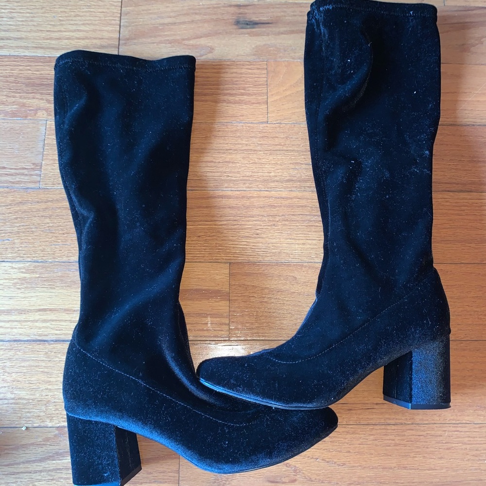 Suede Tight Booties